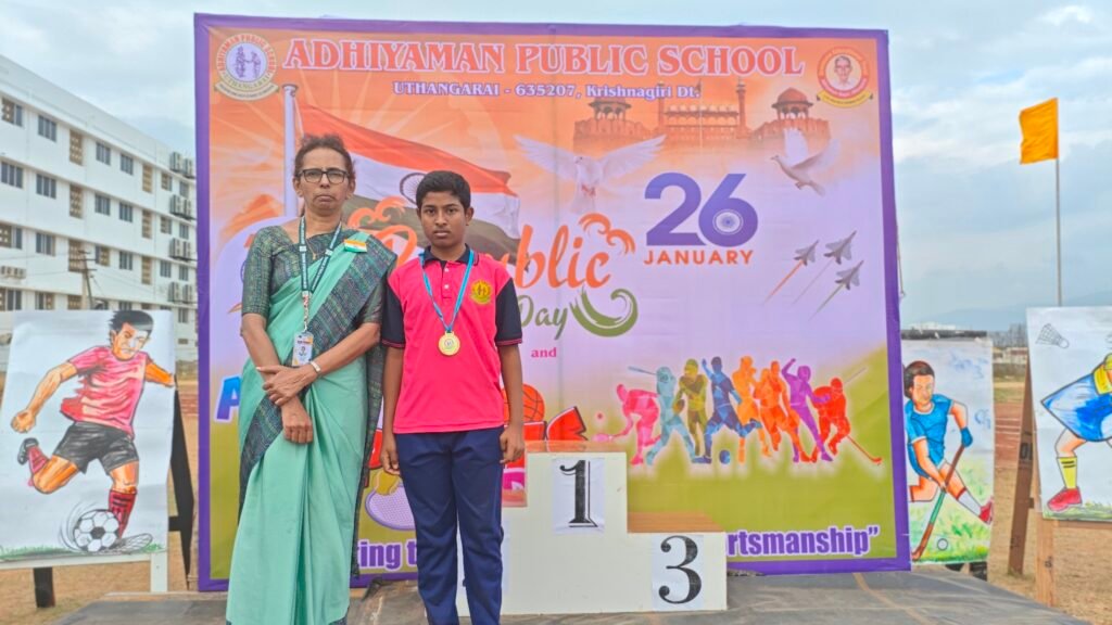 BADMINTON BOYS WINNER 8TH