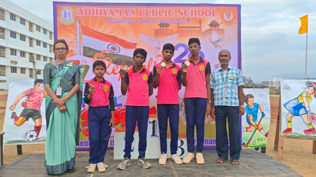 RELAY BOYS RUNNER UP